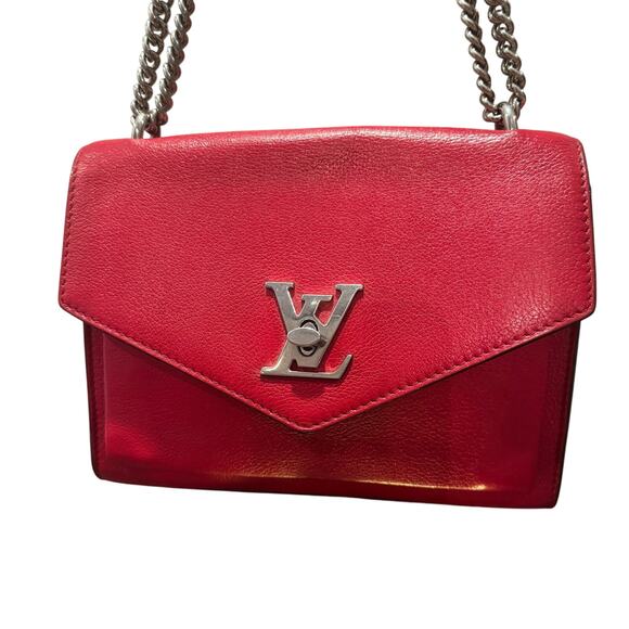 Louis Vuitton Red Lock Me Flap Crossbody Shoulder Bag SHW AR4128 Authentic CoA - Picture 1 of 12
